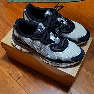 Asics Gel-NYC Ivory/Clay Grey Size 7 Men